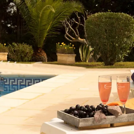 Monte Branco - Super 5 Bedroom Holiday Sleeps 14 Guests Private Pool
