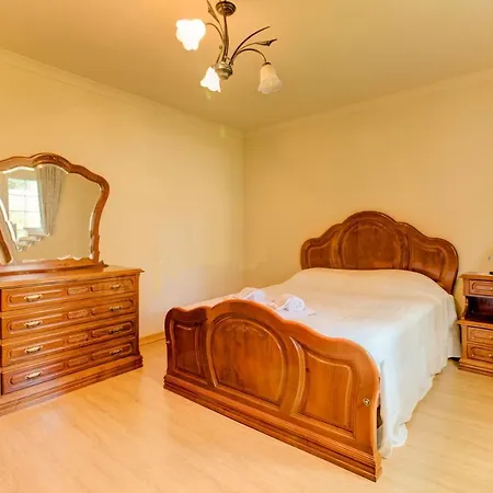 Monte Branco - Super 5 Bedroom Holiday Sleeps 14 Guests Private Pool