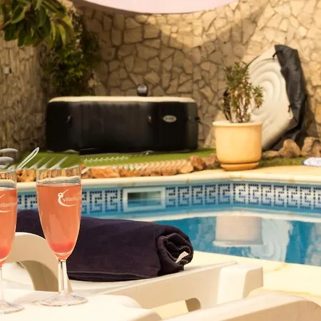 Monte Branco - Super 5 Bedroom Holiday Sleeps 14 Guests Private Pool Villa