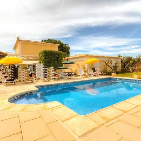 Monte Branco - Super 5 Bedroom Holiday Sleeps 14 Guests Private Pool Villa *