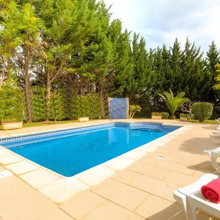 Monte Branco - Super 5 Bedroom Holiday Sleeps 14 Guests Private Pool
